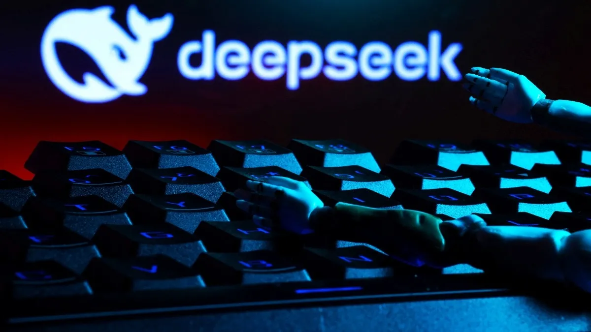 U.S. Probes Chinese App DeepSeek for Using Banned Tech, Shakes Global AI Market